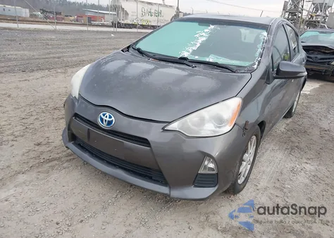 2013 Toyota Prius C Three from USA, damaged, VIN JTDKDTB3XD1545368